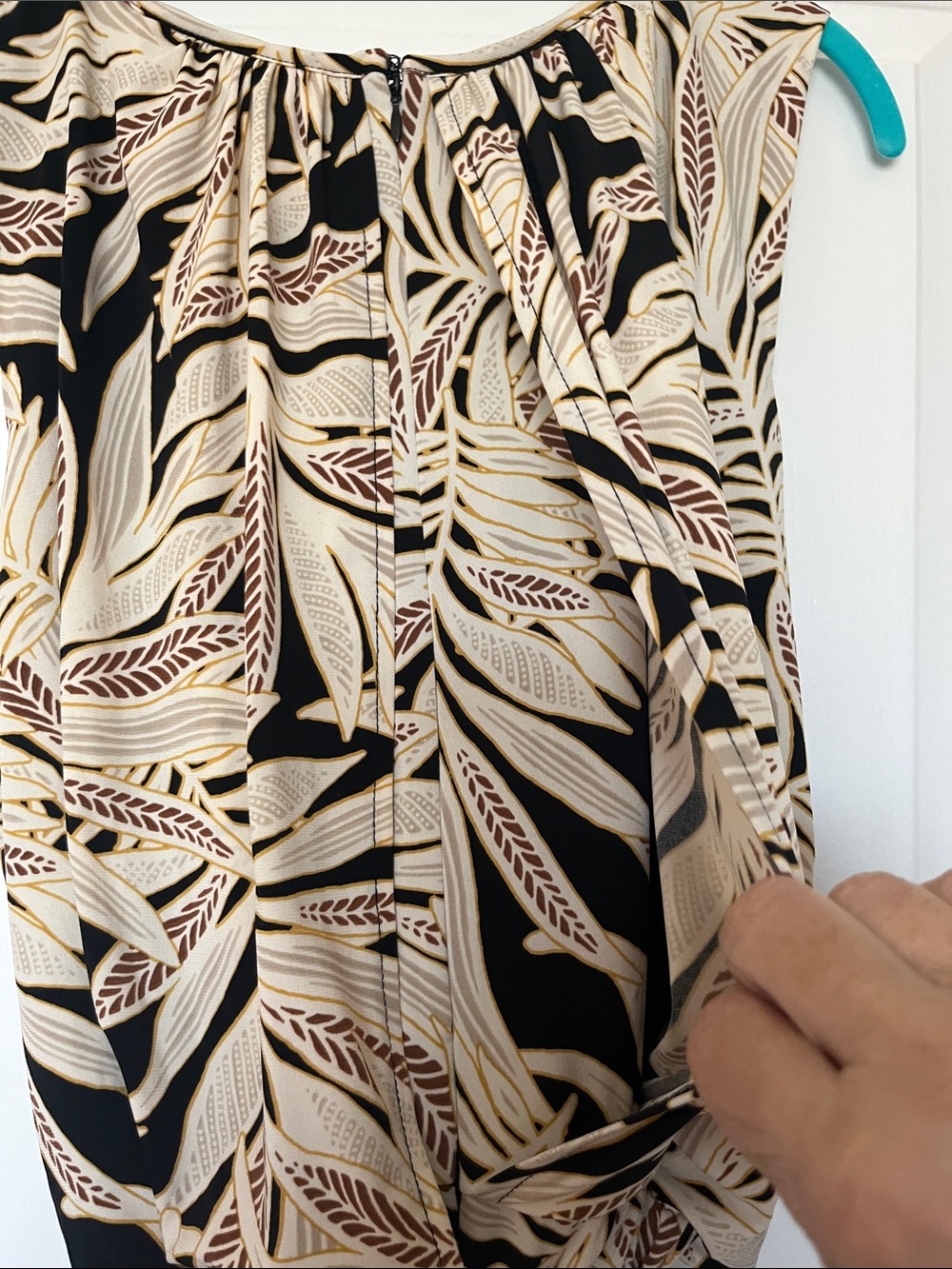Roz & Ali Black and Cream Leaf-Print Wide-Leg Jumpsuit - NWOT - Picture 8 of 13